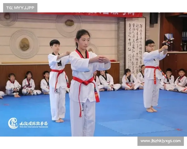 全国跆拳道锦标赛精彩纷呈 展现青春力量与竞技风采